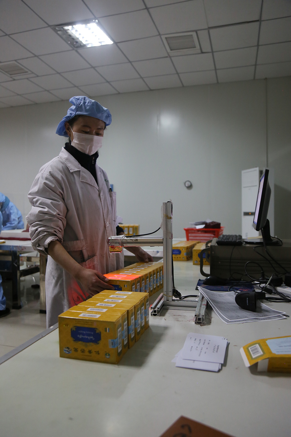 1548406634136918.jpg 先進工作者生產部批號組普倉決.jpg